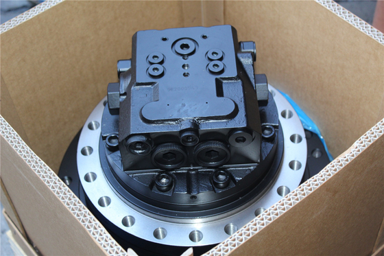 PC100 PC110 PC120 PC130 Silnik koparki 21W-60-22130 Silnik hydrauliczny do jazdy TM18 TM03 TM09 Final Drive