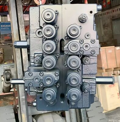 R300LC-9S R300-9S Hydrauliczna główna pompa sterująca do koparek Hyundai Części zamienne 31Q8-17000P Zespół zaworu rozdzielającego OEM