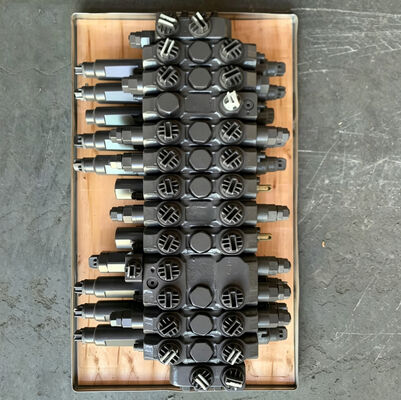 EC55B Assy hydraulicznego głównego zaworu sterującego dla części zamiennych koparek VOE14536843 Zestaw zaworu dystrybucyjnego