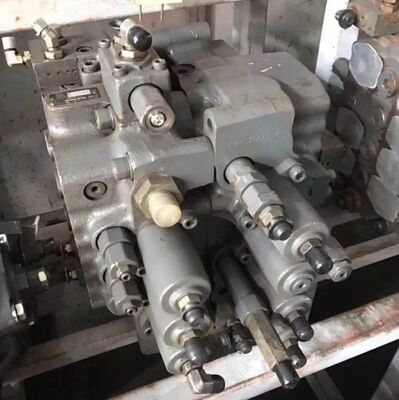 EC140B Assy hydraulicznego zaworu sterującego do części zamiennych koparek UX22-151 VOE 14514858 dystrybutor