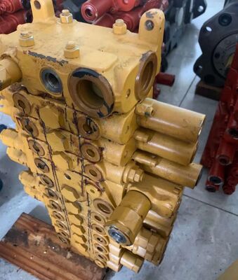 303 303,5 304 Zespół hydraulicznego zaworu sterującego do części zamiennych do koparek 298-2877 2982877 Dystrybutor OEM