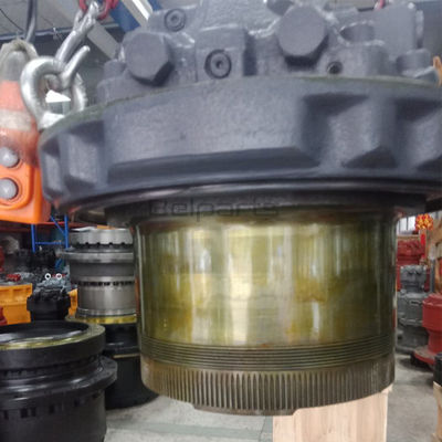 Zespół silnika jezdnego Belparts do zespołu silnika napędu końcowego koparki Komatsu PC400-7 208-27-00241